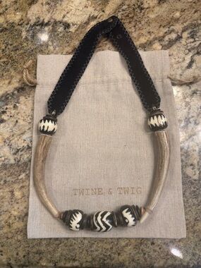 Twine & Twig Batik Tribal Antler Necklace in Black and Natural
